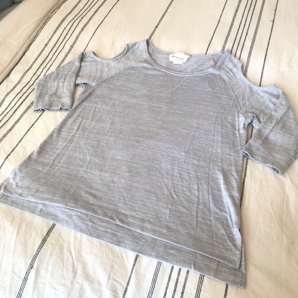 Two By Vince Camuto Open Shoulder Casual top SZ Medium